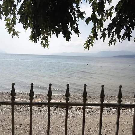 Διαμέρισμα παραθαλάσσιο με κήπο στον αγιόκαμπο